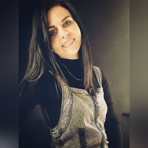 Meet your Posher, Derica